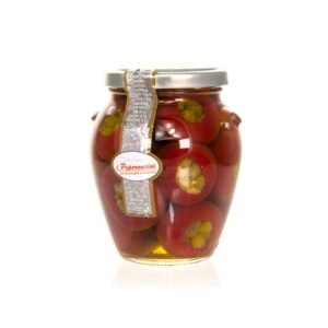 Įdarytos paprikos stiklainyje su ančiuviais ir kaparėliais